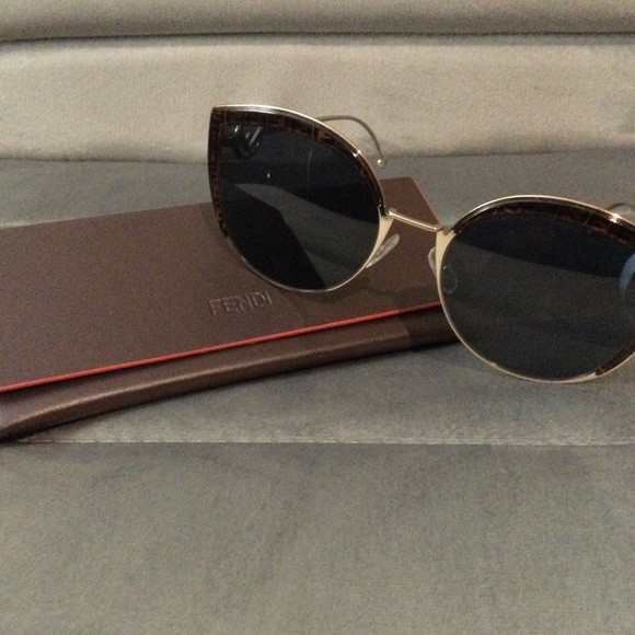 FENDI 58mm Metal Butterfly Sunglasses - Picture 4 of 10